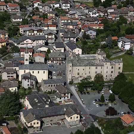 Il Pellegrino Bed & Breakfast Issogne Dış mekan fotoğraf