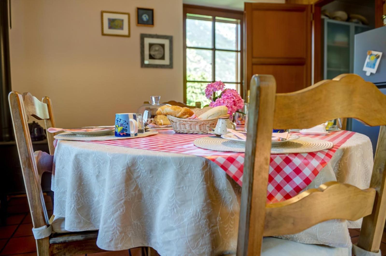 Il Pellegrino Bed & Breakfast Issogne Dış mekan fotoğraf