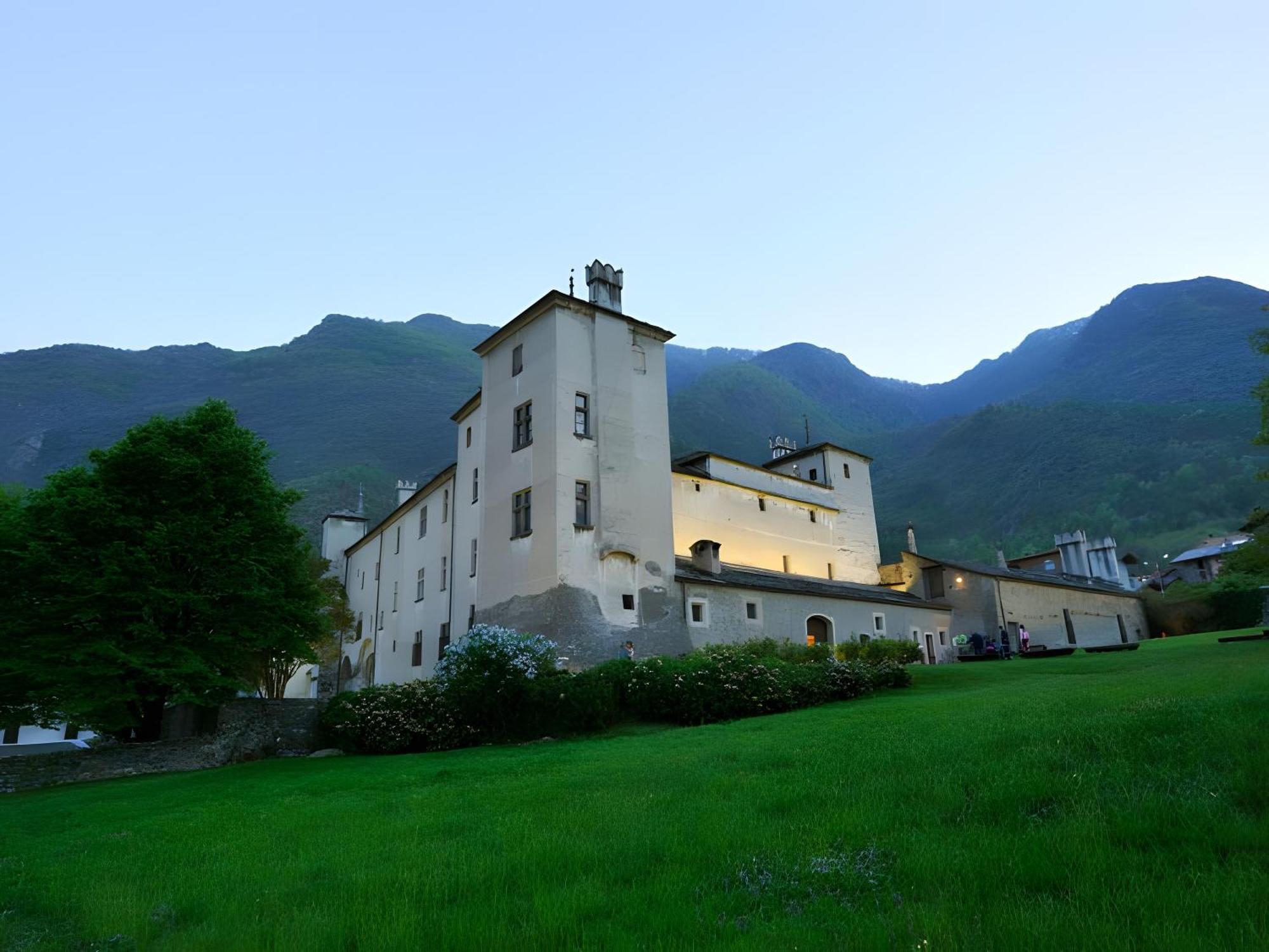 Il Pellegrino Bed & Breakfast Issogne Dış mekan fotoğraf